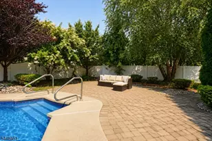 20 Gregory St, Hazlet Township, NJ 07730 - Photo 45