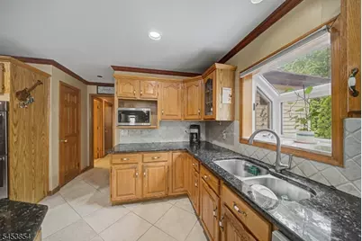 2 Birchwood Ct, East Hanover Township, NJ 07936 - Photo 17
