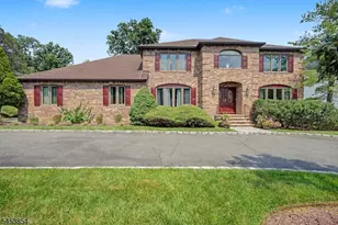 2 Birchwood Ct, East Hanover Township, NJ 07936 - Photo 1
