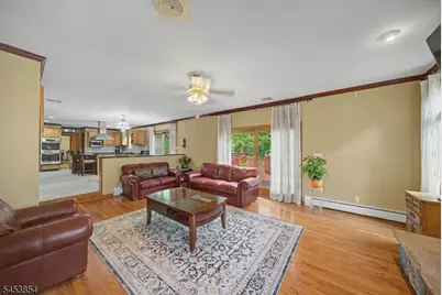 2 Birchwood Ct, East Hanover Township, NJ 07936 - Photo 9