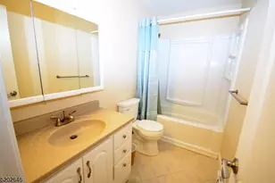 117 Overlook Dr, Union Township, NJ 08809 - Photo 11