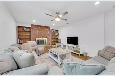 60 Ivy Pl, Wayne, NJ 07470 - Photo 13