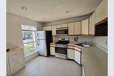 87 Goodwin Dr, North Brunswick Township, NJ 08902 - Photo 3