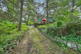 18 Nakomis Path, Lincoln Park, NJ 07035 - Photo 1