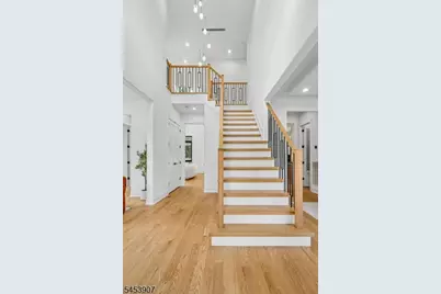 83 Falcon Rd, Livingston, NJ 07039 - Photo 5
