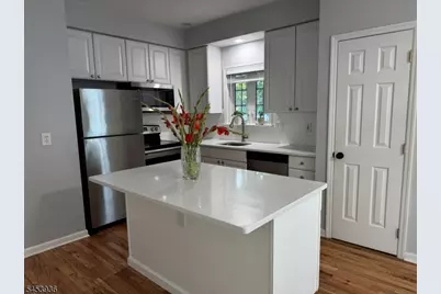 32 Woodland Dr, Jefferson Township, NJ 07438 - Photo 11