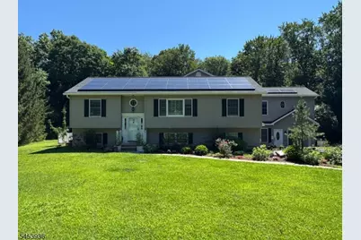 32 Woodland Dr, Jefferson Township, NJ 07438 - Photo 3