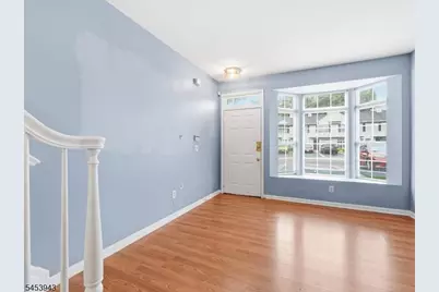 4 Derby St, East Orange, NJ 07018 - Photo 9