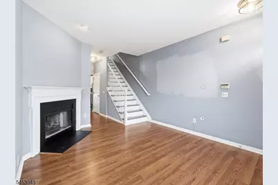 4 Derby St, East Orange, NJ 07018 - Photo 7