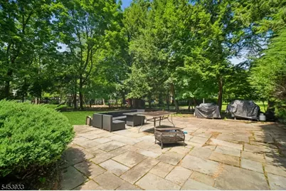 231 Exeter Way, Hillside, NJ 07205 - Photo 5