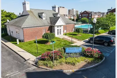 76 Boston St, Newark, NJ 07103 - Photo 15
