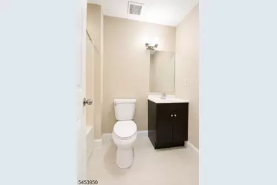 76 Boston St, Newark, NJ 07103 - Photo 9