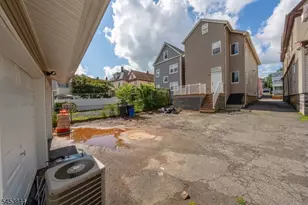 136 Elm St, Elizabeth, NJ 07208 - Photo 17