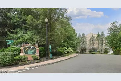 107 Donato Cir, Scotch Plains Township, NJ 07076 - Photo 15