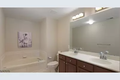 107 Donato Cir, Scotch Plains Township, NJ 07076 - Photo 11