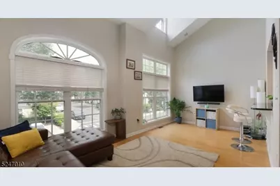 107 Donato Cir, Scotch Plains Township, NJ 07076 - Photo 5