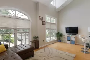 107 Donato Cir, Scotch Plains Township, NJ 07076 - Photo 5