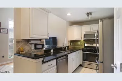 107 Donato Cir, Scotch Plains Township, NJ 07076 - Photo 7