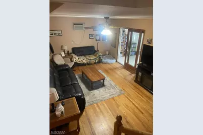 84 E Laurel St, Woodbridge Township, NJ 07064 - Photo 25