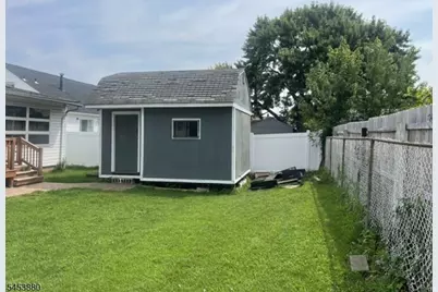 84 E Laurel St, Woodbridge Township, NJ 07064 - Photo 31