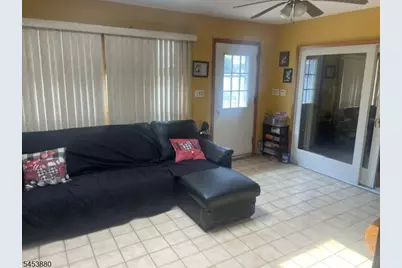 84 E Laurel St, Woodbridge Township, NJ 07064 - Photo 13