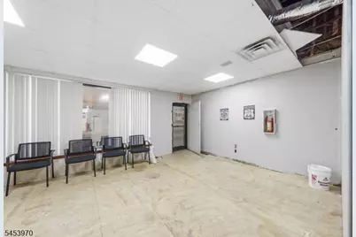 9 W Stimpson Ave, Linden, NJ 07036 - Photo 7