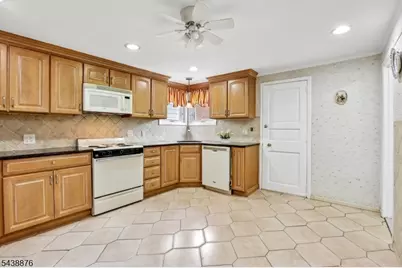 18 Patterson St, Harrison, NJ 07029 - Photo 17