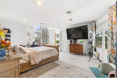 640 Riverside Ave, Lyndhurst Township, NJ 07071 - Photo 13