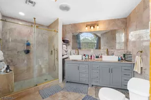 640 Riverside Ave, Lyndhurst Township, NJ 07071 - Photo 15