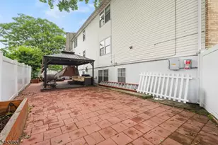640 Riverside Ave, Lyndhurst Township, NJ 07071 - Photo 23