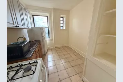 94 S Munn Ave #7, East Orange, NJ 07018 - Photo 5