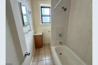 94 S Munn Ave #27, East Orange, NJ 07018 - Photo 3