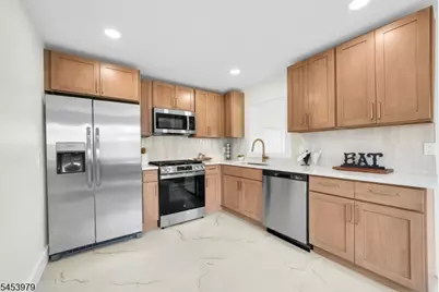 2397 Seymour Ave, Union Township, NJ 07083 - Photo 9