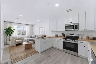 95 Shepherds Ln, Totowa, NJ 07512 - Photo 9