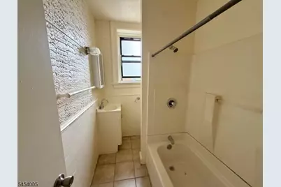 94 S Munn Ave #37, East Orange, NJ 07018 - Photo 3