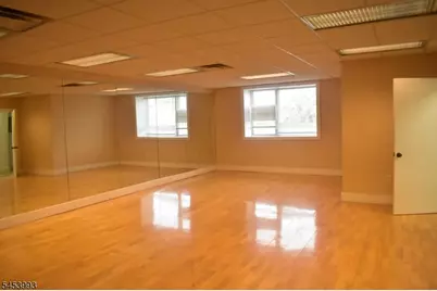 365 River Dr, Garfield, NJ 07026 - Photo 25