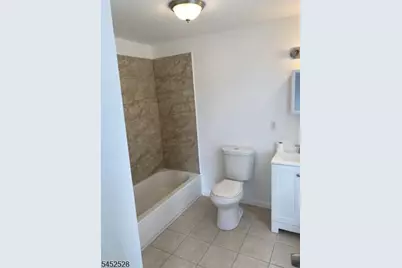 142 Abinger Pl, Newark, NJ 07106 - Photo 9