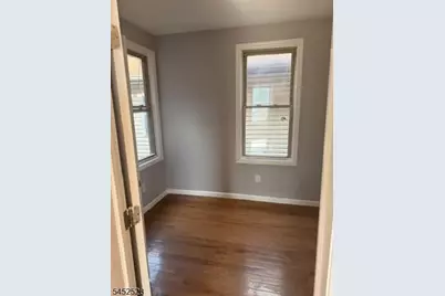142 Abinger Pl, Newark, NJ 07106 - Photo 5