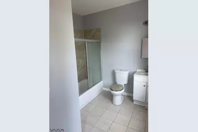 142 Abinger Pl, Newark, NJ 07106 - Photo 7