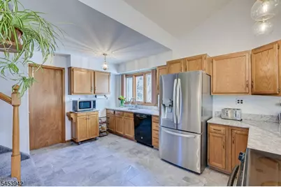 16 Skytop Rd, Lebanon Township, NJ 07865 - Photo 17