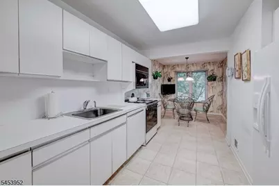 88 Sullivan Dr, West Orange Township, NJ 07052 - Photo 11