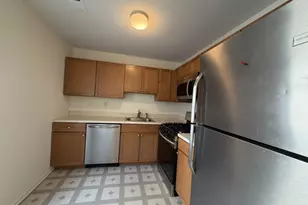 468 Great Beds Ct, Perth Amboy, NJ 08861 - Photo 11