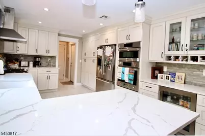 9 Watch Hill Rd, Mahwah, NJ 07430 - Photo 11