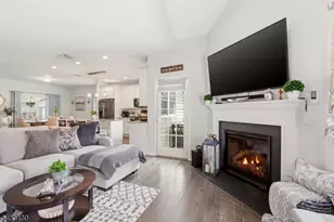 2 Bluffs Ct, Hamburg, NJ 07419 - Photo 9