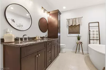 2 Bluffs Ct, Hamburg, NJ 07419 - Photo 25
