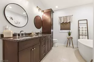 2 Bluffs Ct, Hamburg, NJ 07419 - Photo 25
