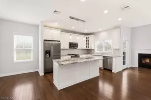 2 Bluffs Ct, Hamburg, NJ 07419 - Photo 17