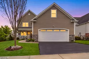 2 Bluffs Ct, Hamburg, NJ 07419 - Photo 1