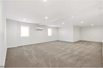 2 Bluffs Ct, Hamburg, NJ 07419 - Photo 13