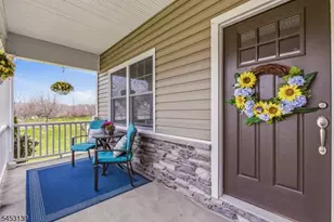 2 Bluffs Ct, Hamburg, NJ 07419 - Photo 5